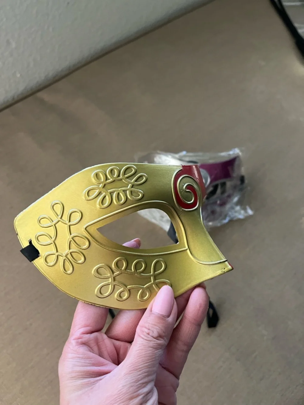 Venetian-Style Half Face Masks in Gold/Red & Silver/Purple